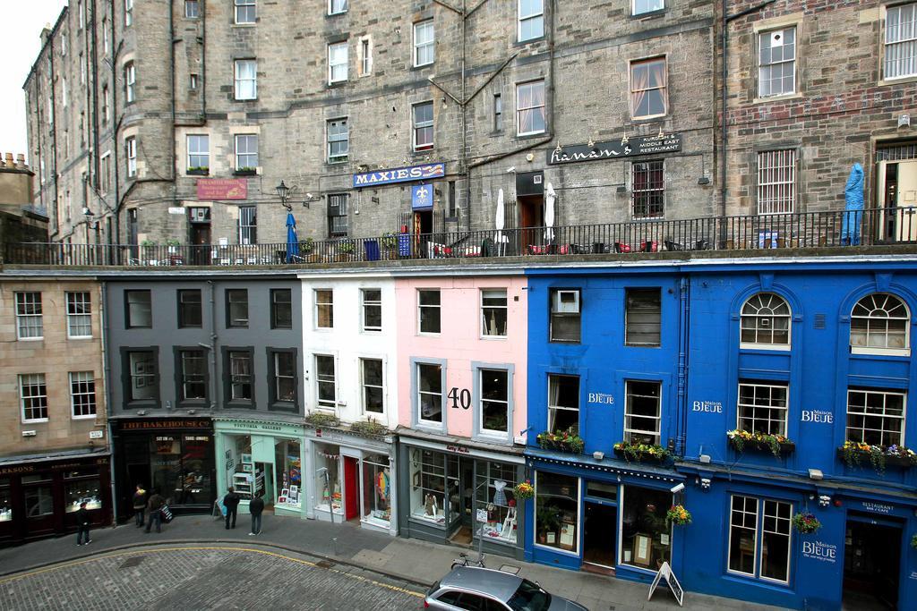 West Bow Just Off Royal Mile — Photos 3